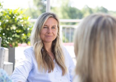 Relaxte Mittagspause mit Blick ins Grüne